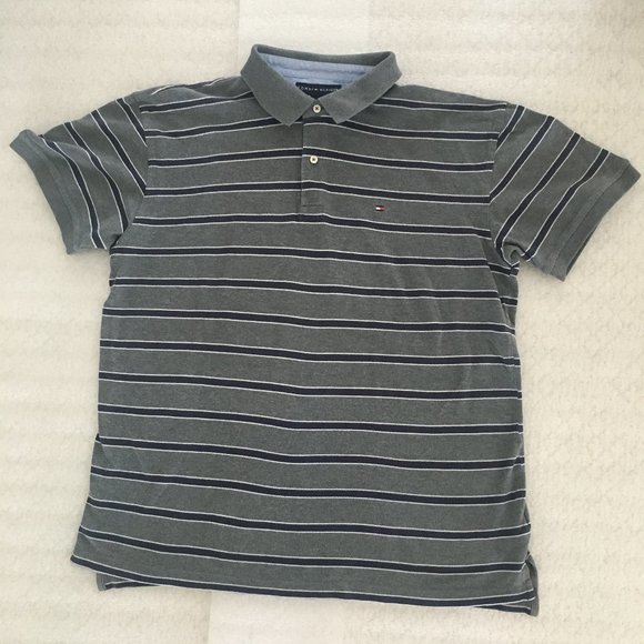 Stylish Tommy Hilfiger Men's Polo Shirt - Picture 2 of 6